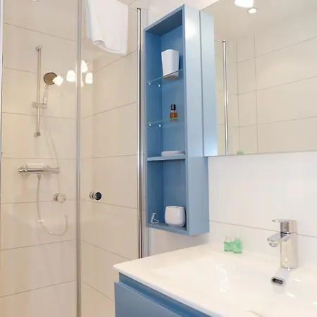 St Genevieve Five Stars House 아파트