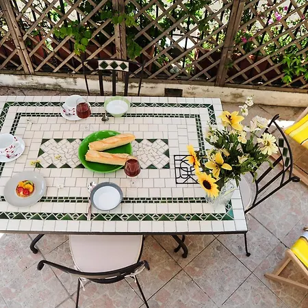 St Genevieve Five Stars House 니스