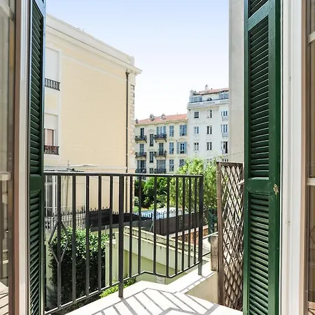 St Genevieve Five Stars House 아파트 니스