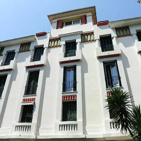 아파트 St Genevieve Five Stars House *