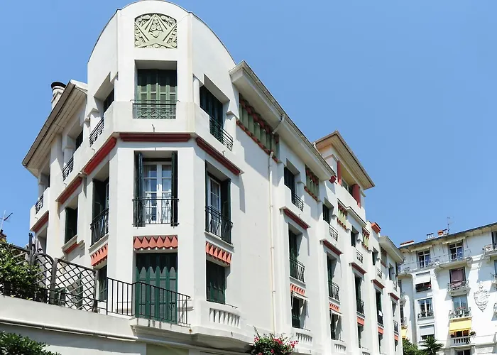 شقة St Genevieve Five Stars House